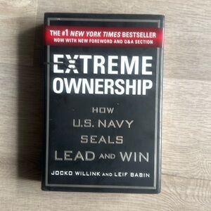 Extreme Ownership by Jocko Willink and Leif Babin